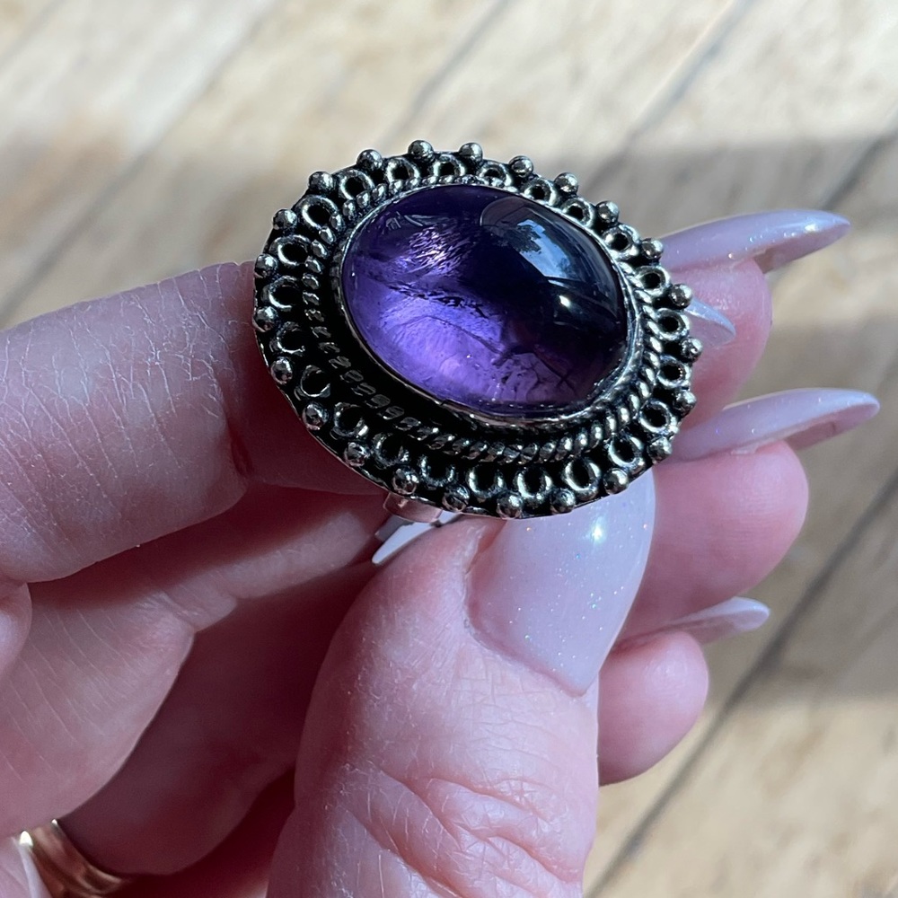 Amethyst oval ring 5.5